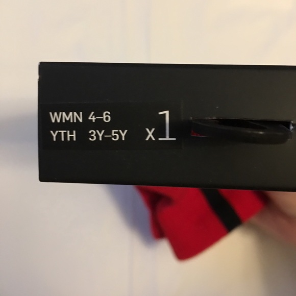 2 pairs NIKE Elite Cushioned Basketball Crew socks - Picture 4 of 4